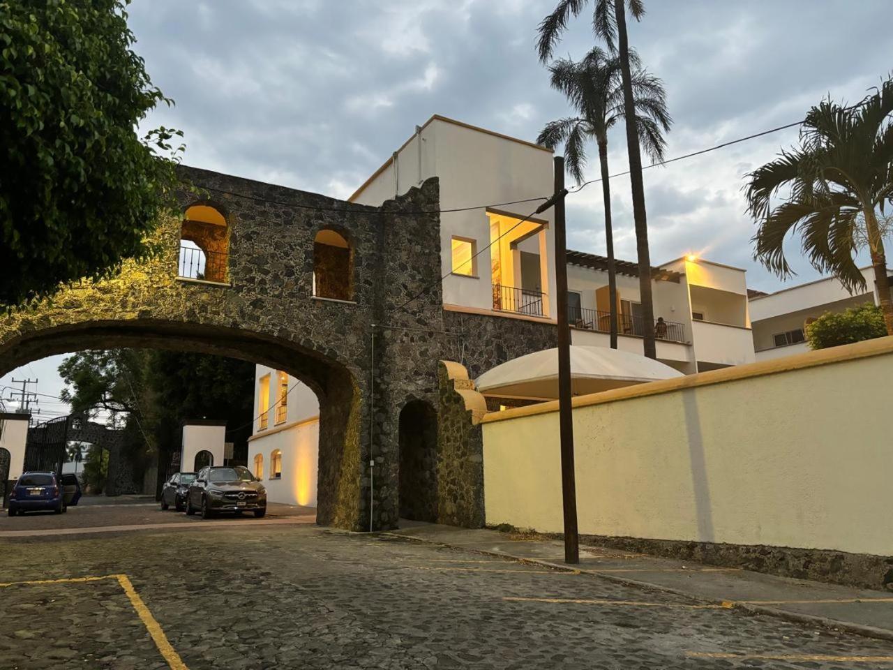 Отель Casa Francisco Куэрнавака Экстерьер фото
